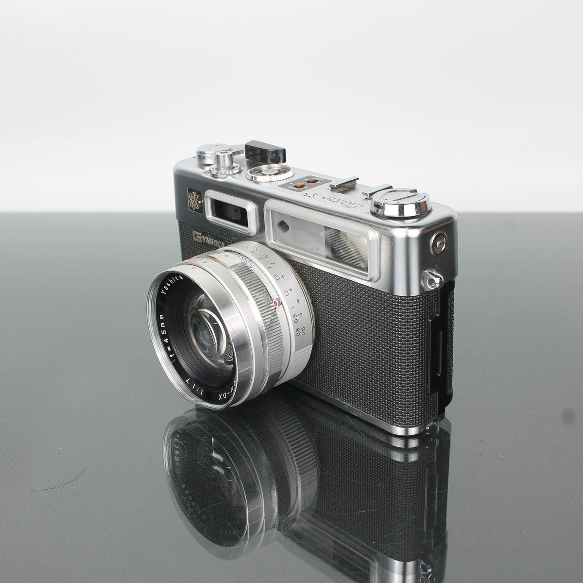 G Yashica + Yashinon-DX