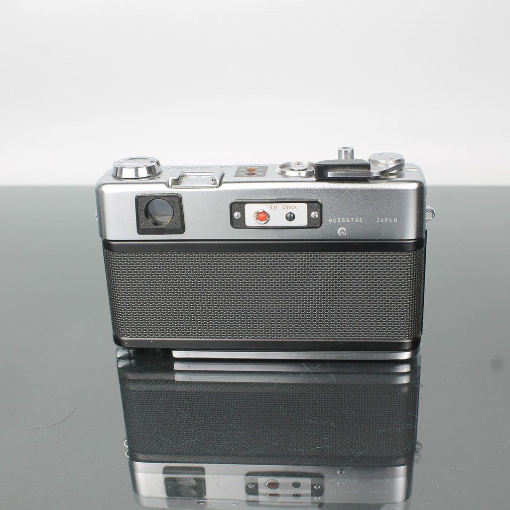 G Yashica + Yashinon-DX