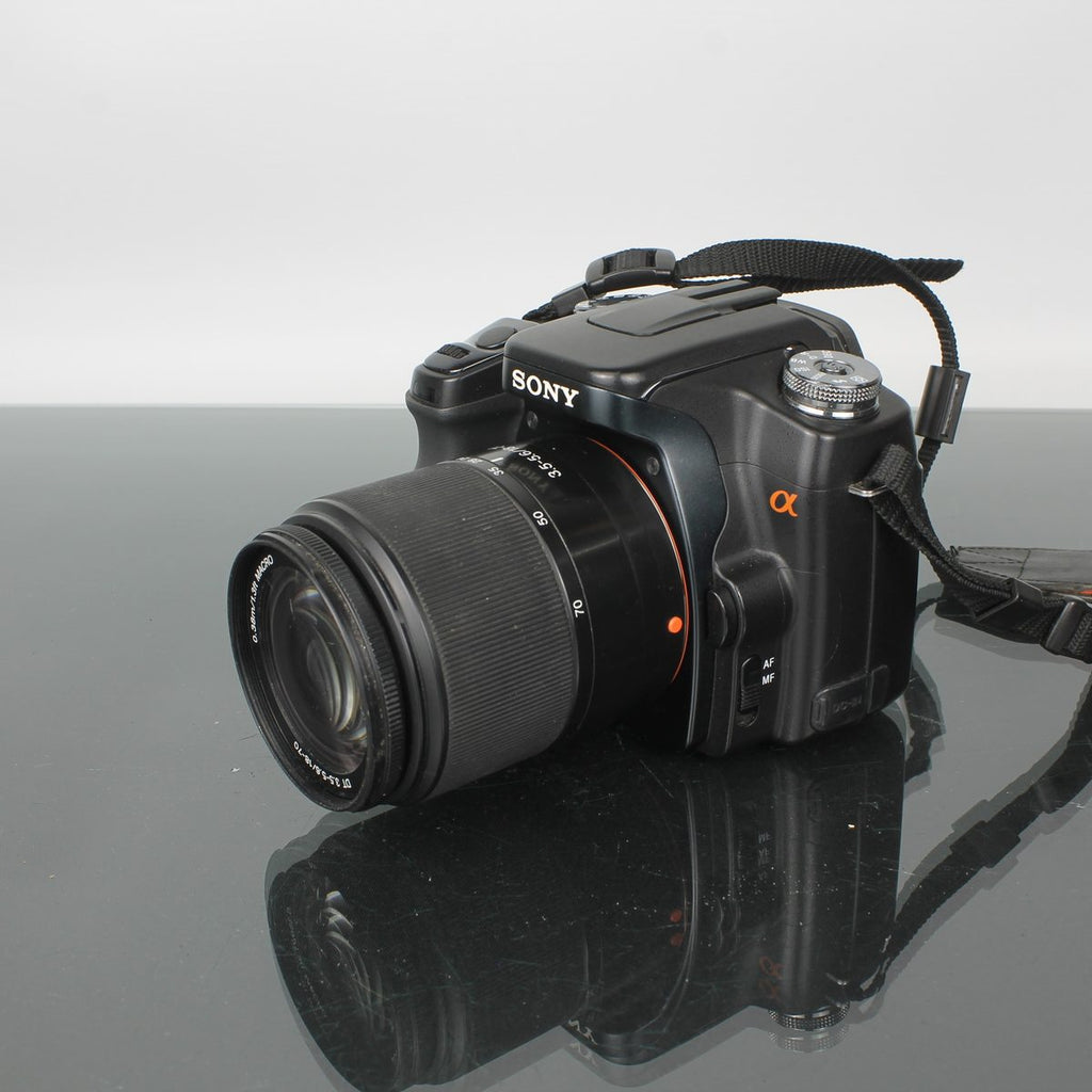 Sony A-100 DT 18-70mm f/3.5-5.6