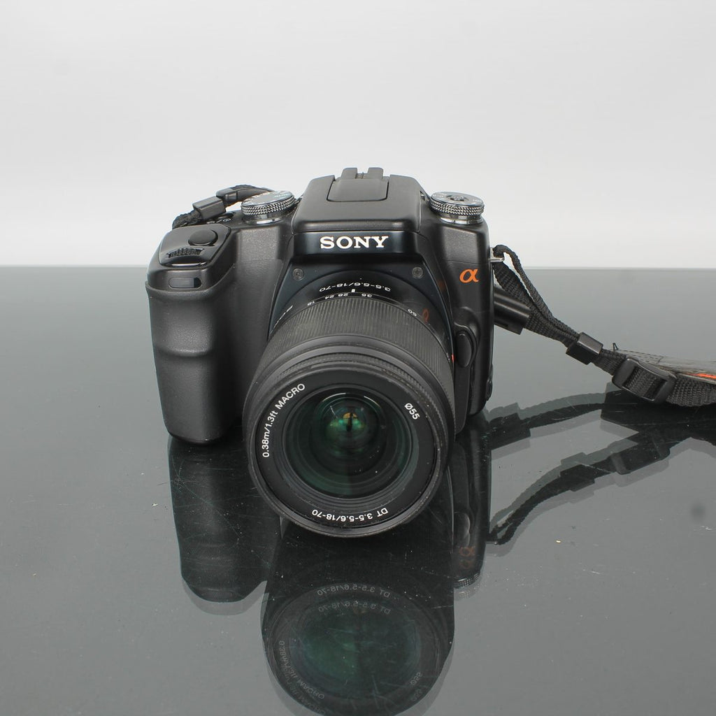 Sony A-100 DT 18-70mm f/3.5-5.6