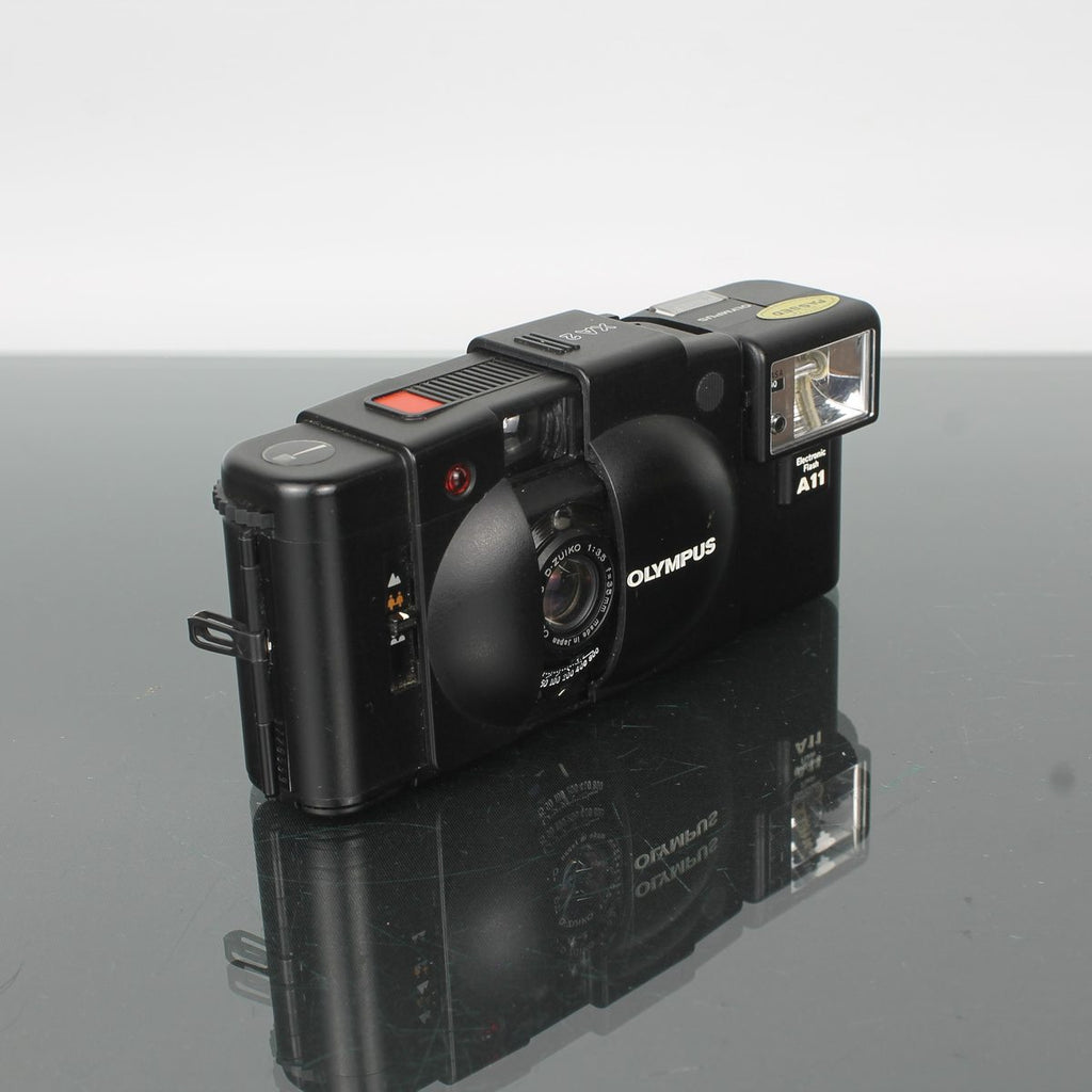 OLYMPUS XA2