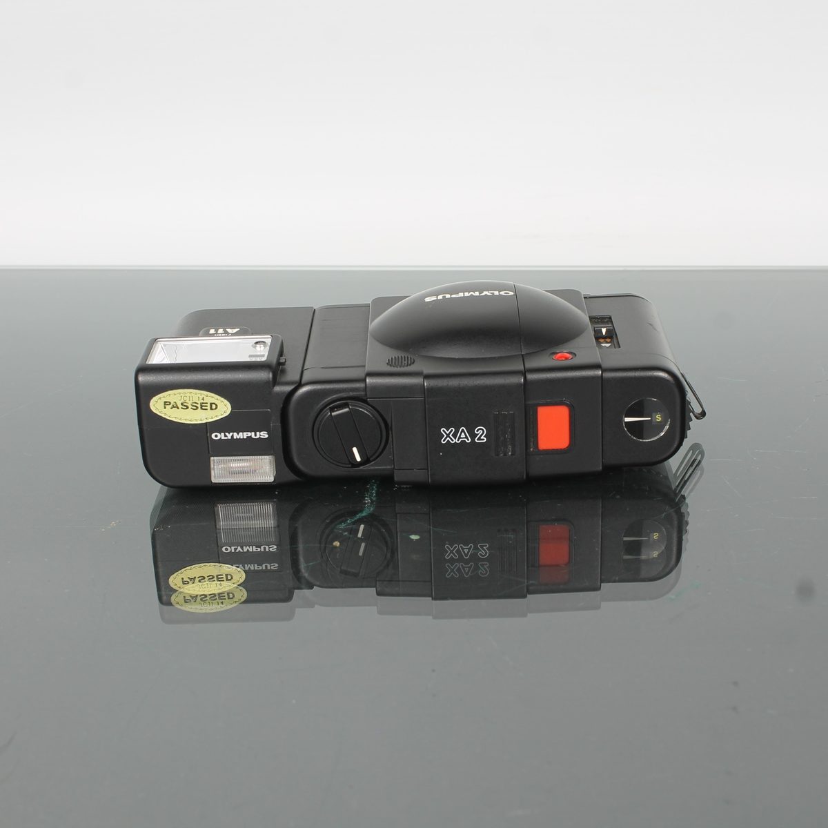 OLYMPUS XA2