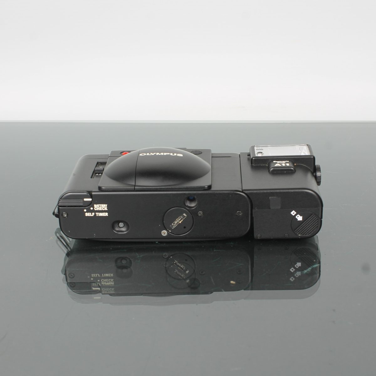 OLYMPUS XA2