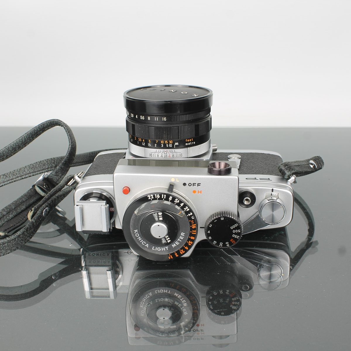 Konica FP 35mm SLR Camera Kit met Hexanon 52mm f/1.8 Lens – Dutch