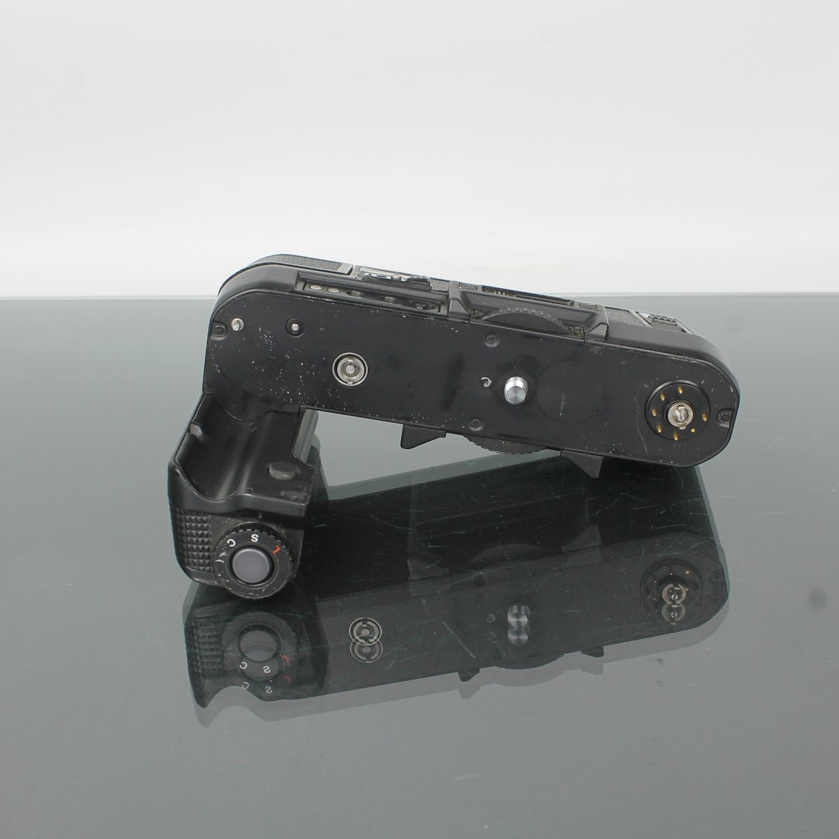 Nikon F3 HP with MD-4 Motor Drive | Professional 35mm SLR – Dutch