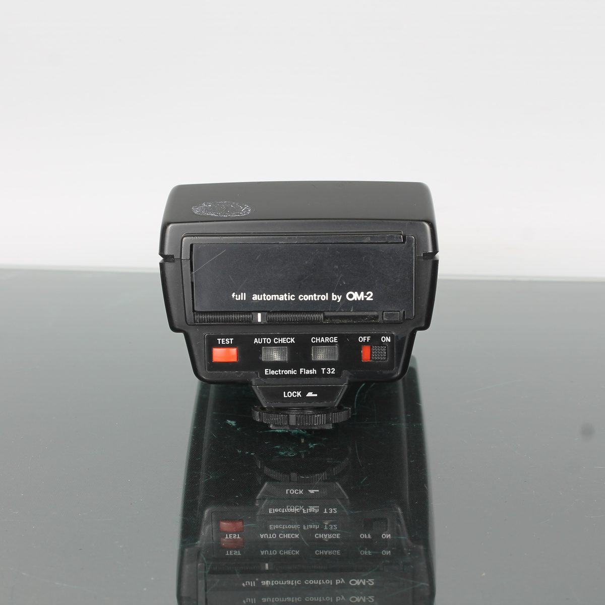 Olympus OM-2 T32