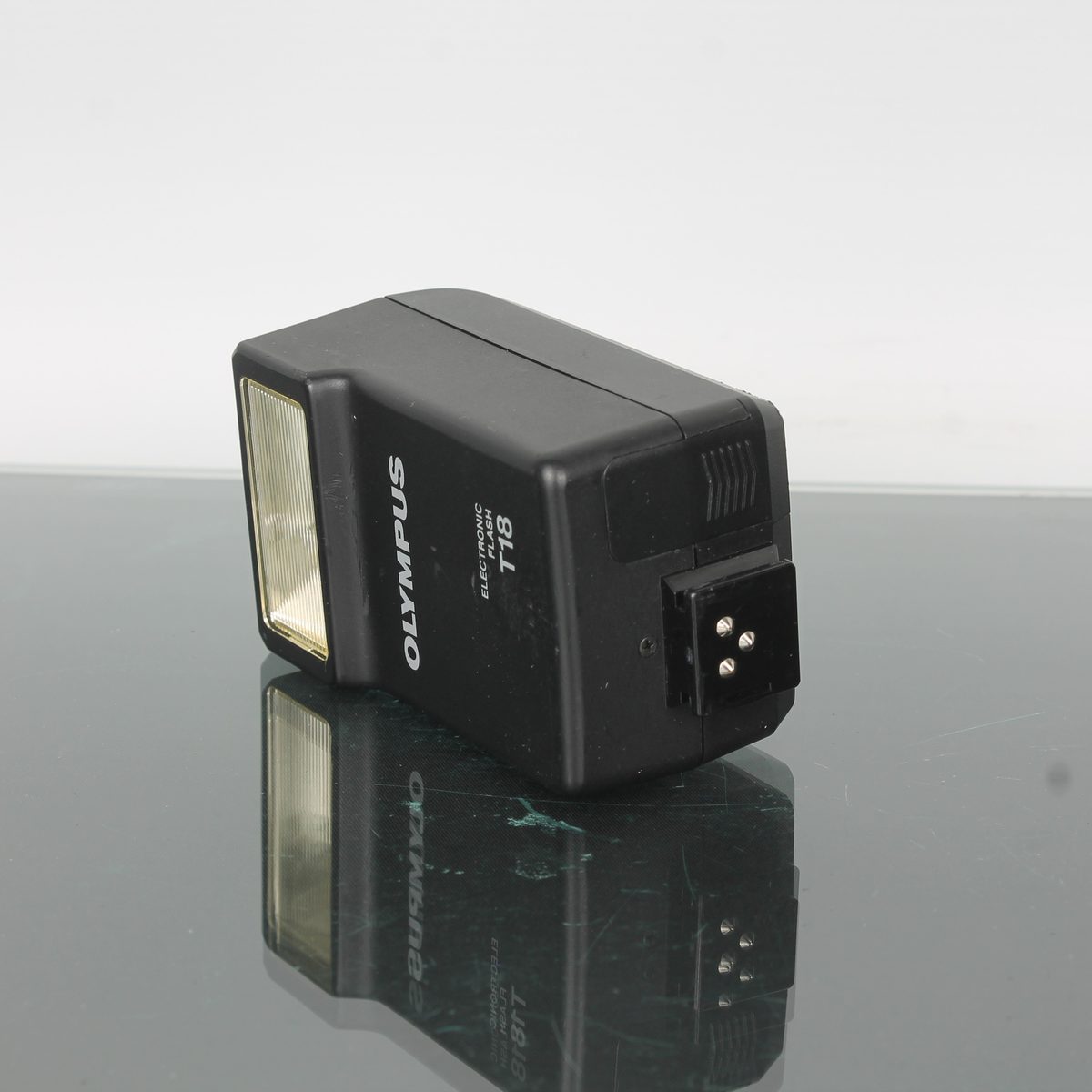 Olympus Electronic Flash T18