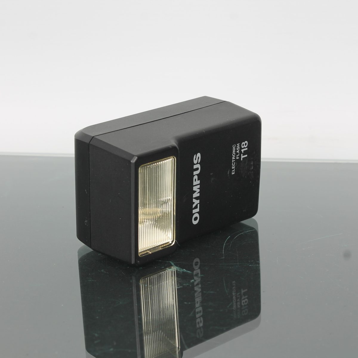 Olympus Electronic Flash T18
