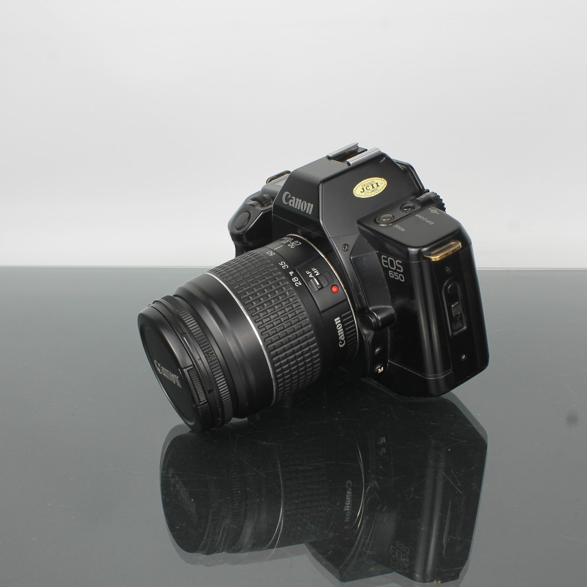 Canon EOS 650 35mm SLR Film Camera with EF Zoom Lens – Dutch|Thrift