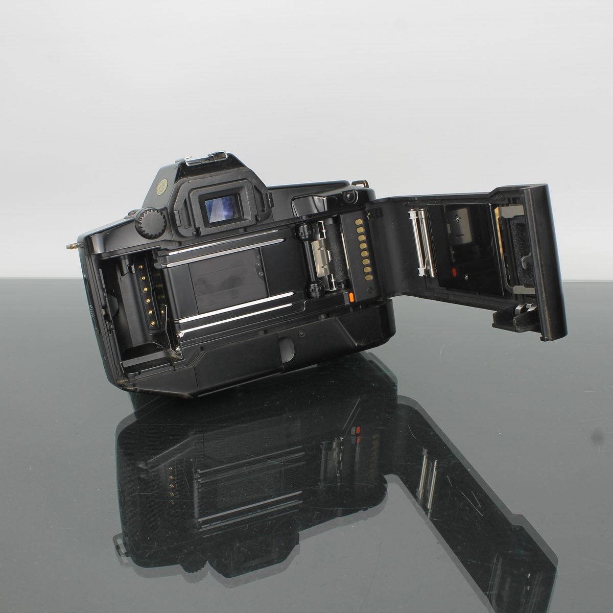Canon EOS 650 + Canon Zoom Lens EF 28-80mm f/3.5-5.6