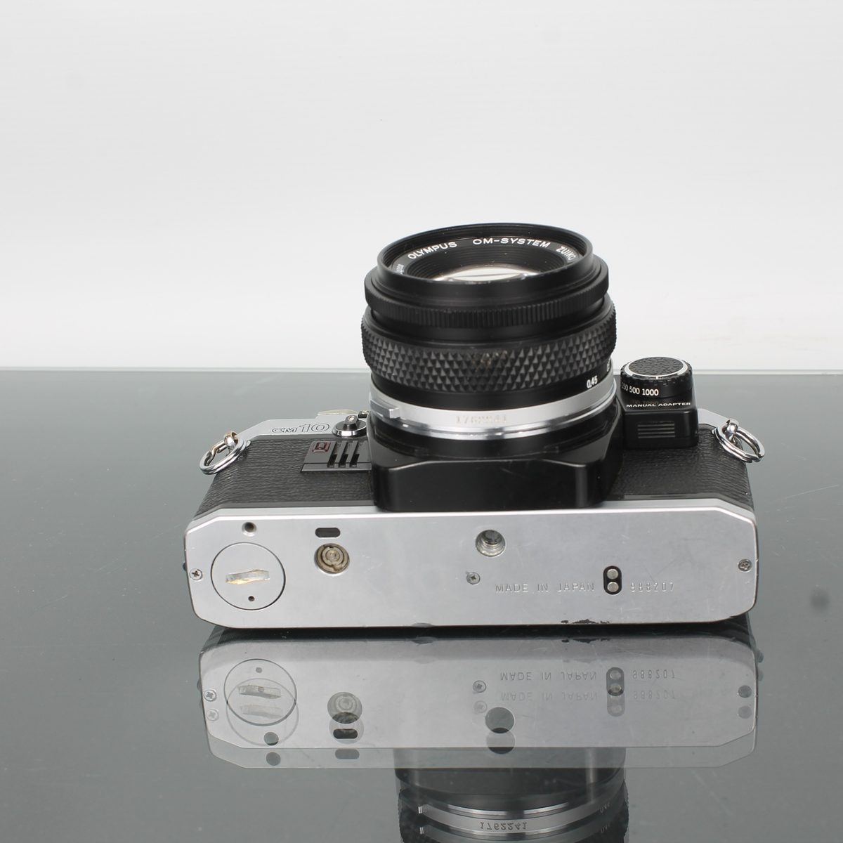 Olympus OM-10 35mm SLR Camera Kit with 50mm f/1.8 Lens – Dutch|Thrift
