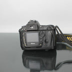 Nikon D70s + Nikon AF Nikkor 1:3.5-4.5 35-105mm