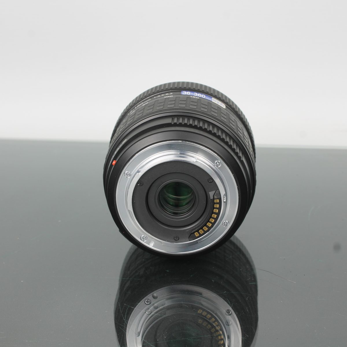 Olympus Zuiko Digital 18-180mm f/3.5-6.3 Four Thirds Lens – Dutch