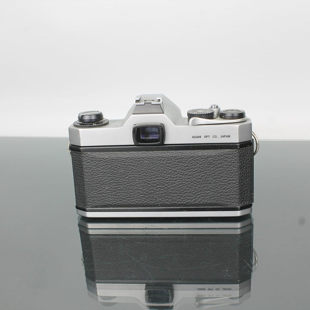 Pentax Spotmatic SP F + Takumar 1:3.5/28mm