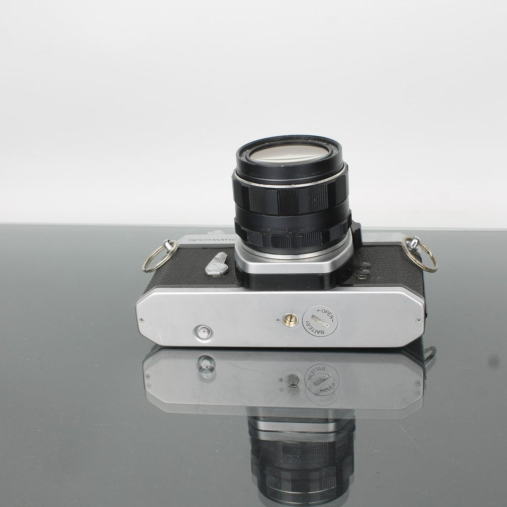 Pentax Spotmatic SP F + Takumar 1:3.5/28mm