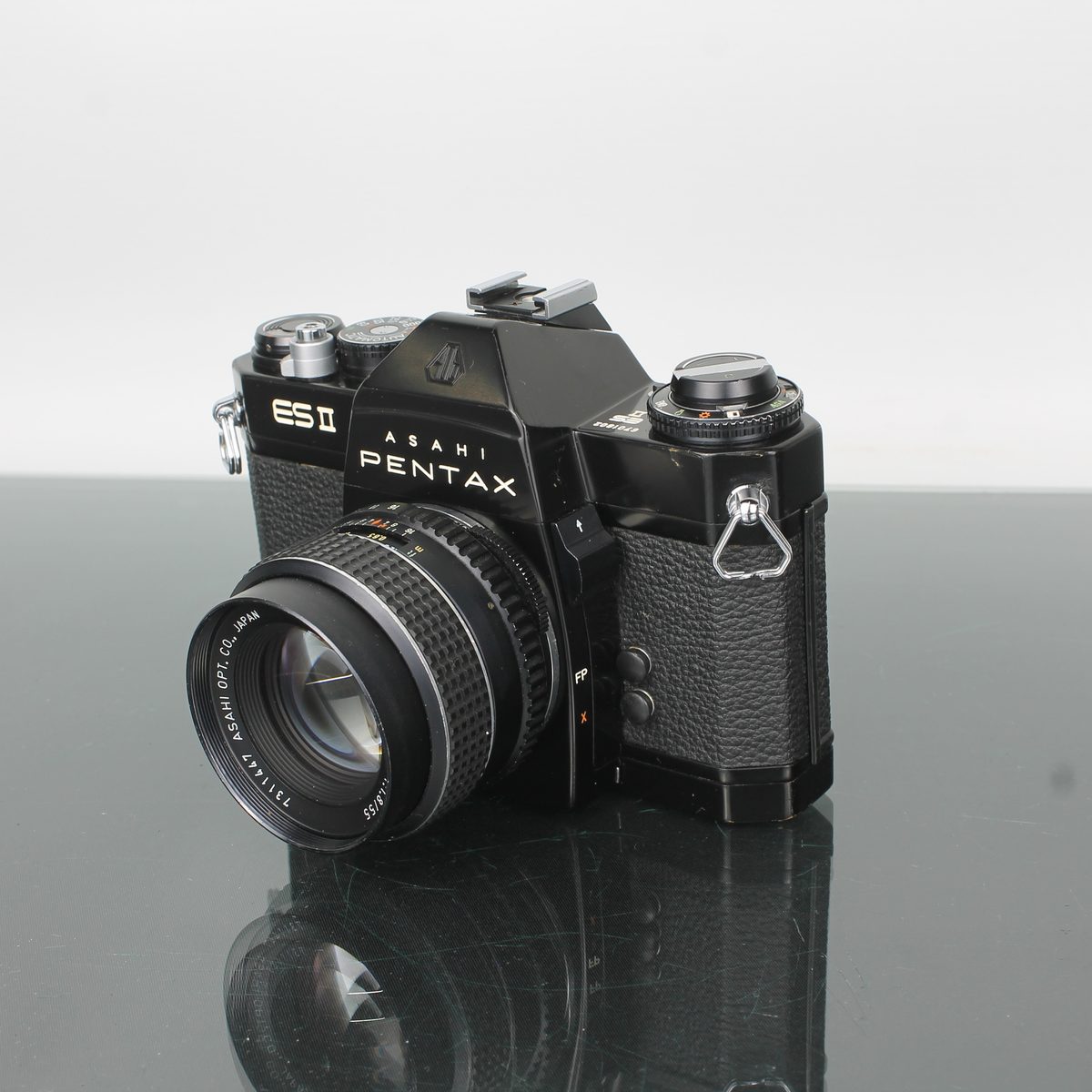 Asahi Pentax ES II + Asahi Opt SMC Takumar 55mm f/1.8