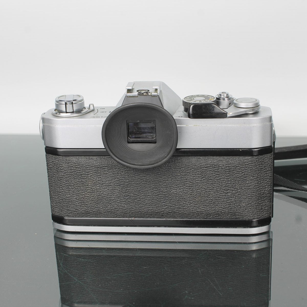 Canon FTb + Canon FD 28mm 1:2.8 S.C.