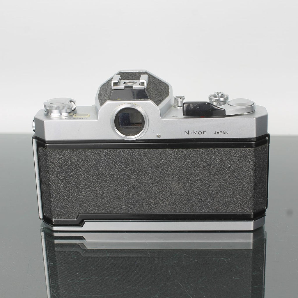 Nikon Nikkormat + Nikkor-Q Auto 135mm f/3.5