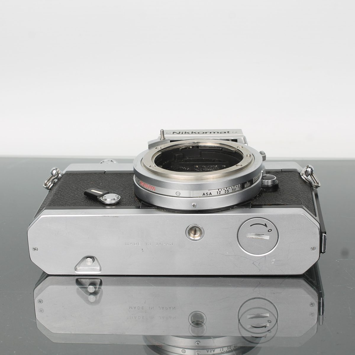 Nikon Nikkormat + Nikkor-Q Auto 135mm f/3.5