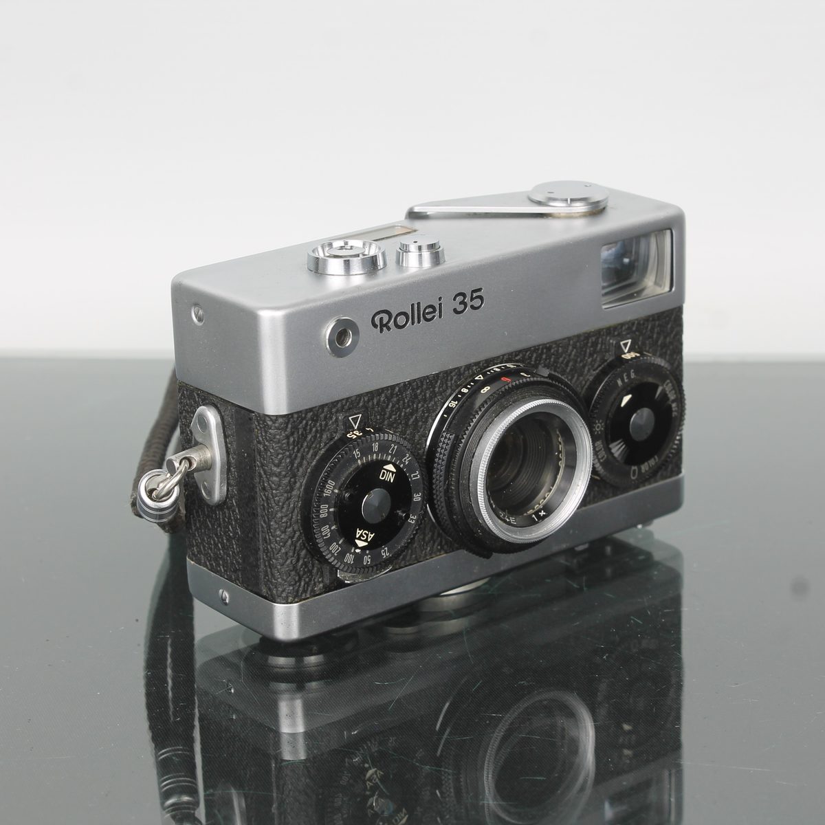 Rollei 35