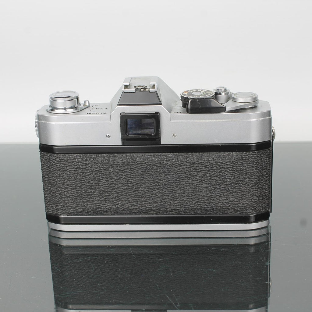 Canon FTb + Canon FD 50mm 1:1.8