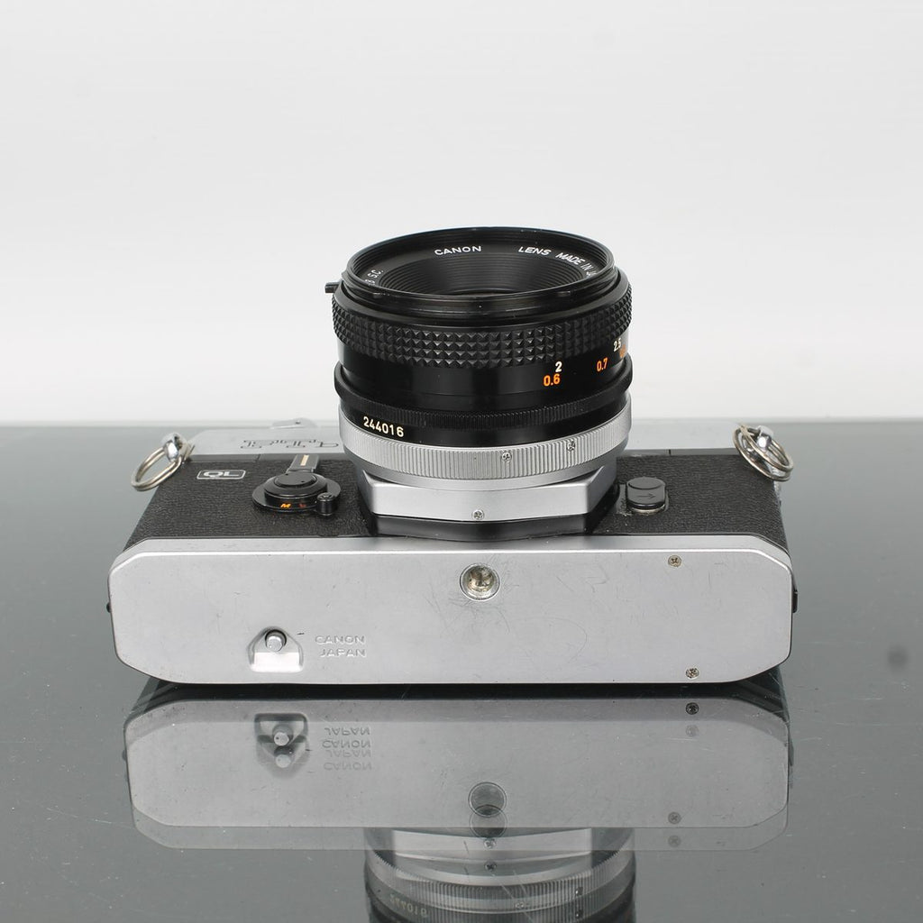 Canon FTb + Canon FD 50mm 1:1.8