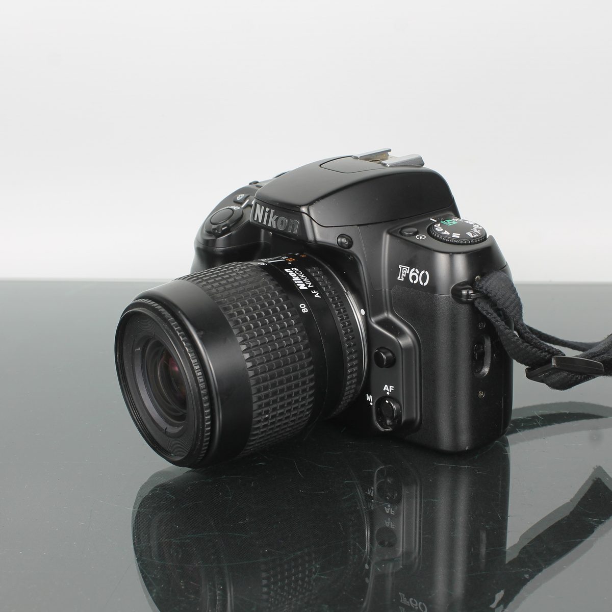 Nikon F60 + AF Nikkor 35-80mm 1:4-5.6
