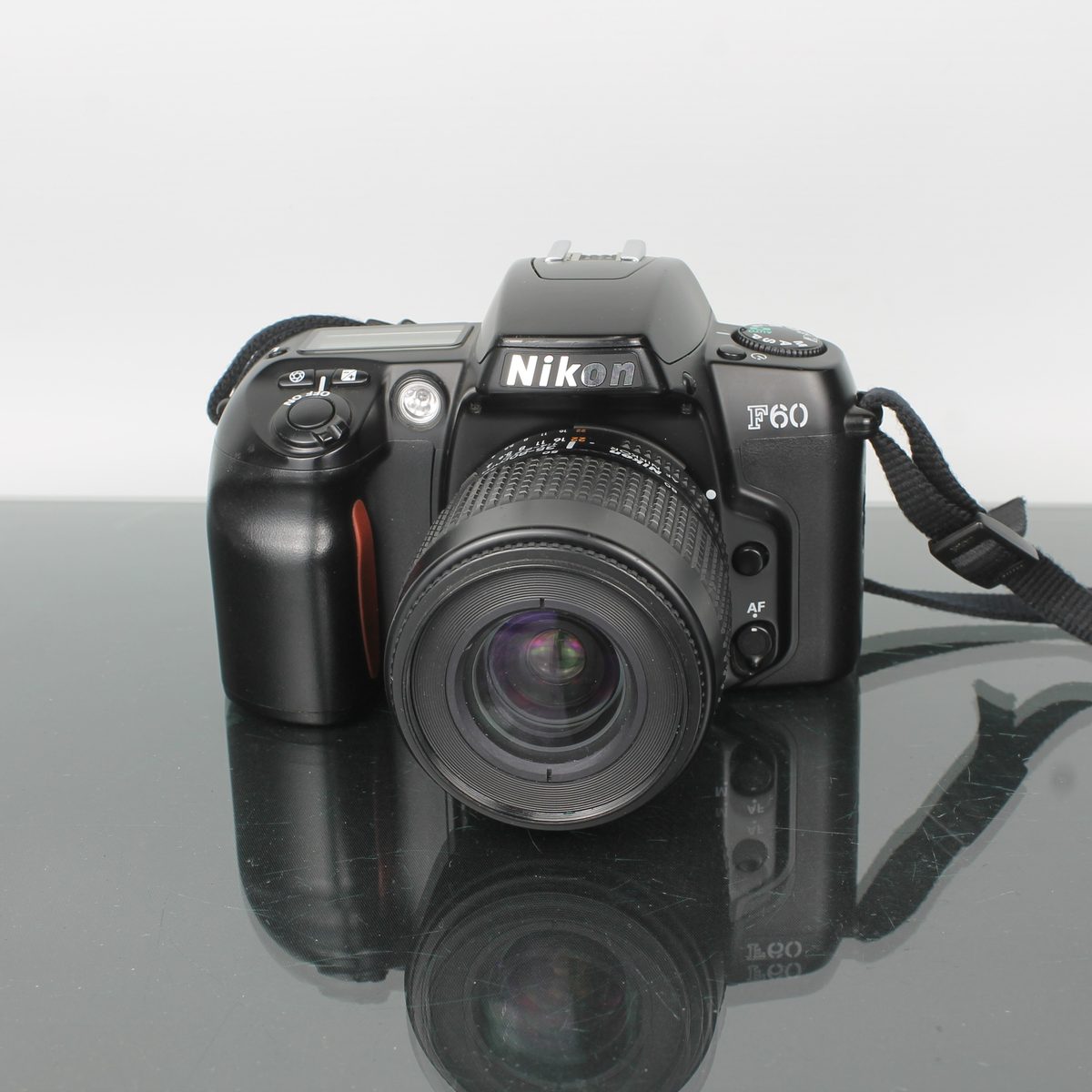 Nikon F60 + AF Nikkor 35-80mm 1:4-5.6
