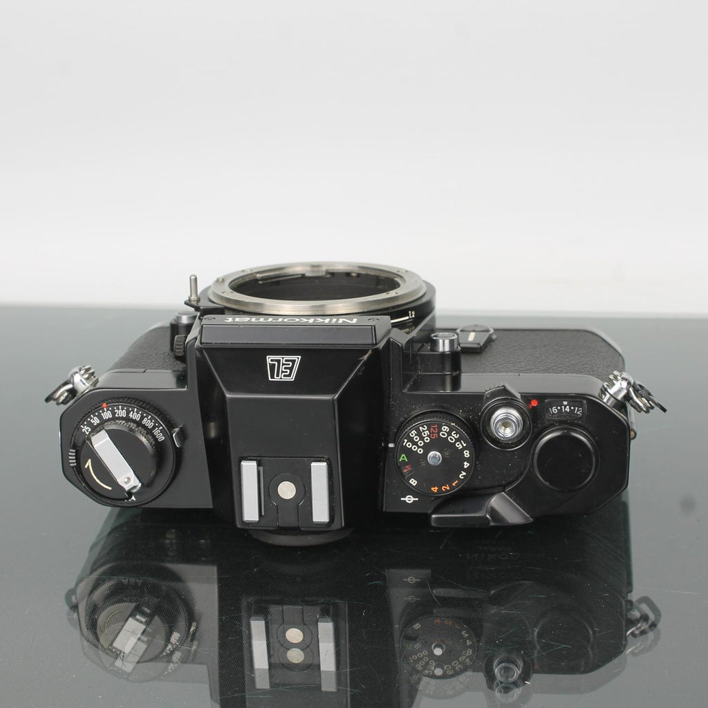 Nikon Nikkormat EL + Zoom-NIKKOR 35-105mm f/3.5-4.5