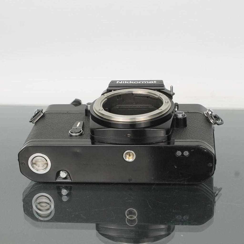 Nikon Nikkormat EL + Zoom-NIKKOR 35-105mm f/3.5-4.5