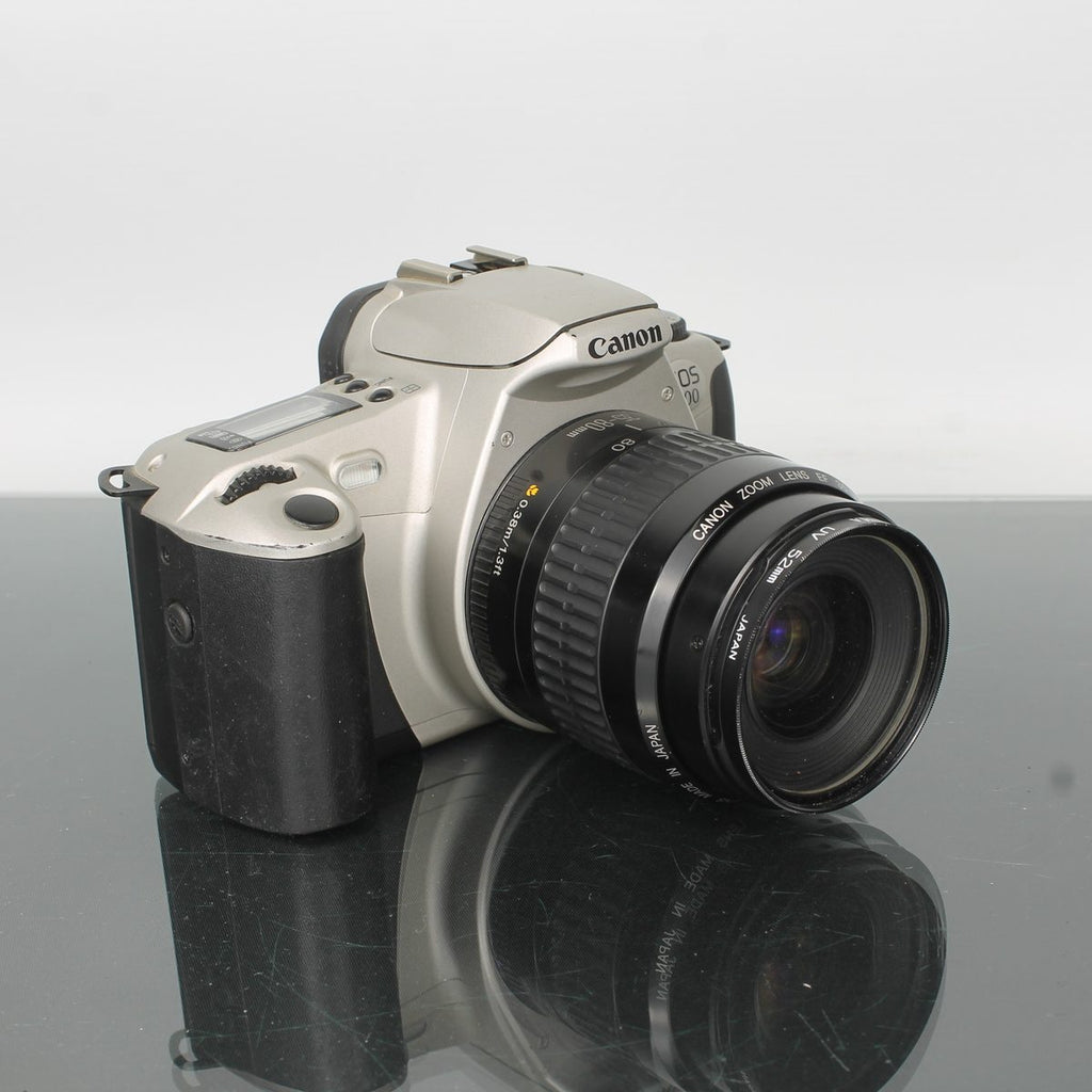 Canon EOS 300 + Canon Zoom EF 35-80mm f/4-5.6