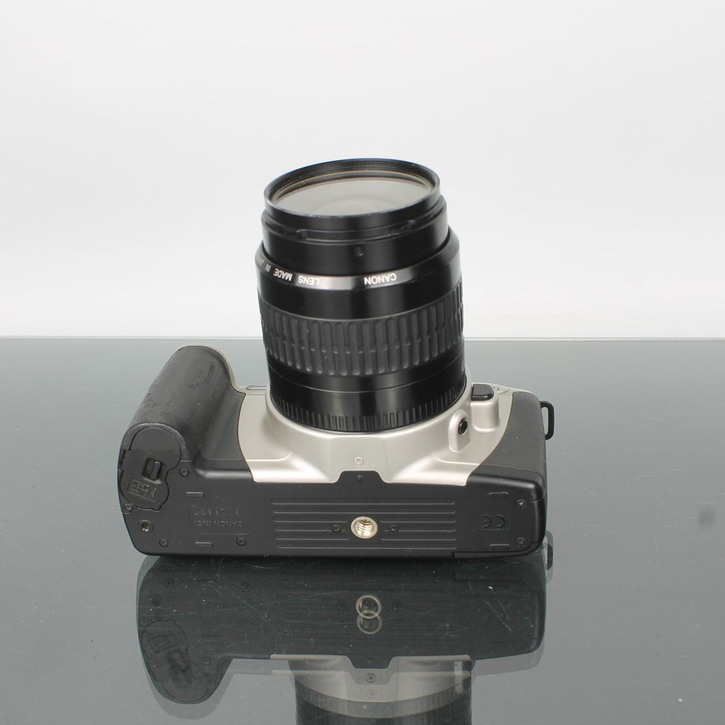 Canon EOS 300 + Canon Zoom EF 35-80mm f/4-5.6