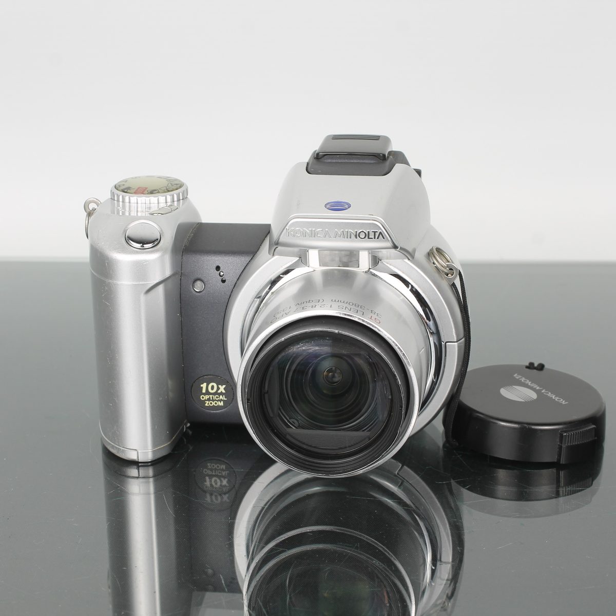Konica Minolta DiMAGE Z2