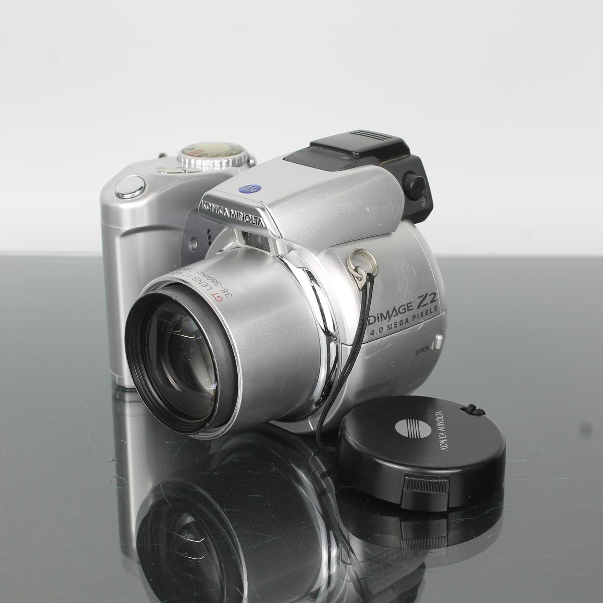Konica Minolta DiMAGE Z2 Digitale Superzoomcamera – Dutch|Thrift