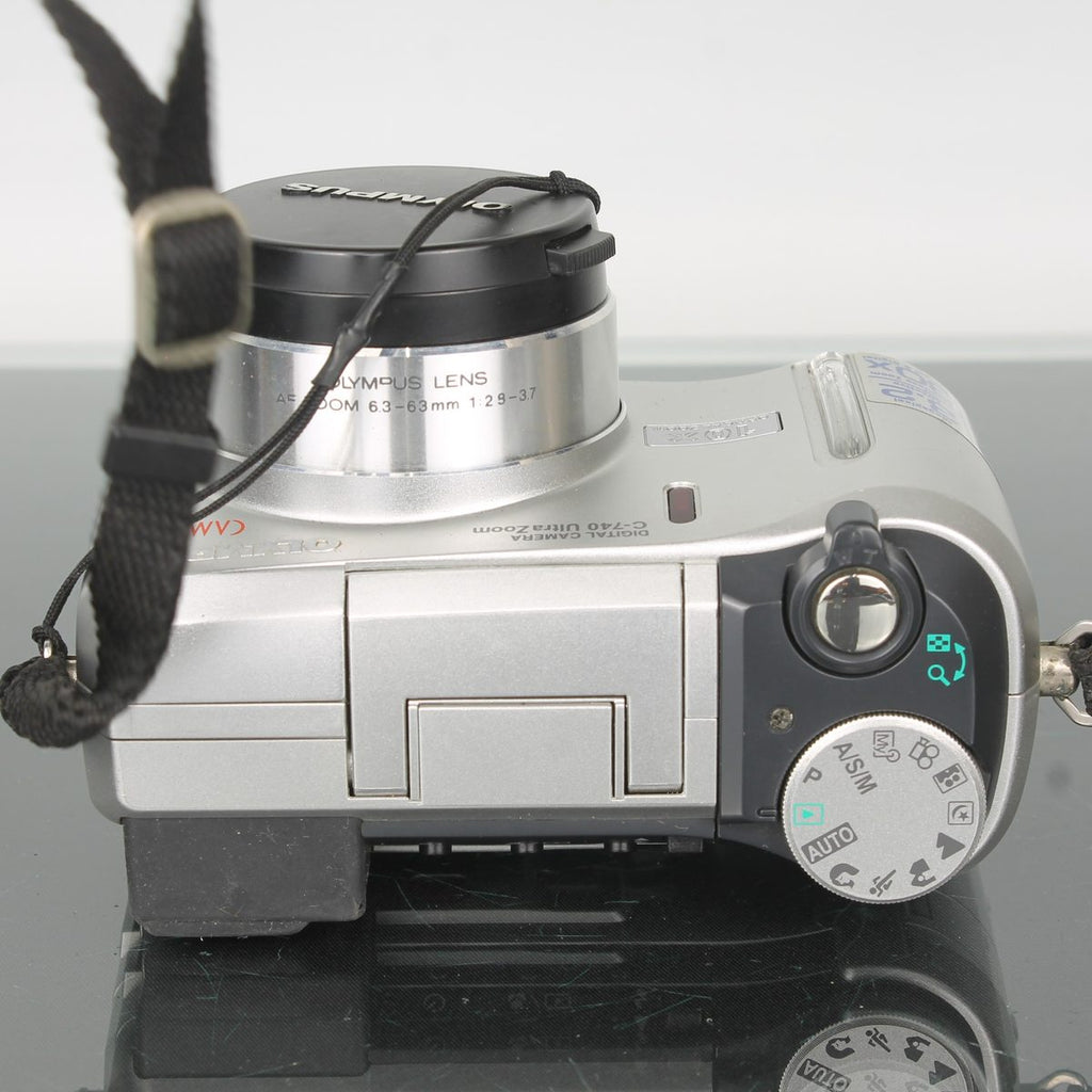 Olympus C-740 Ultra Zoom