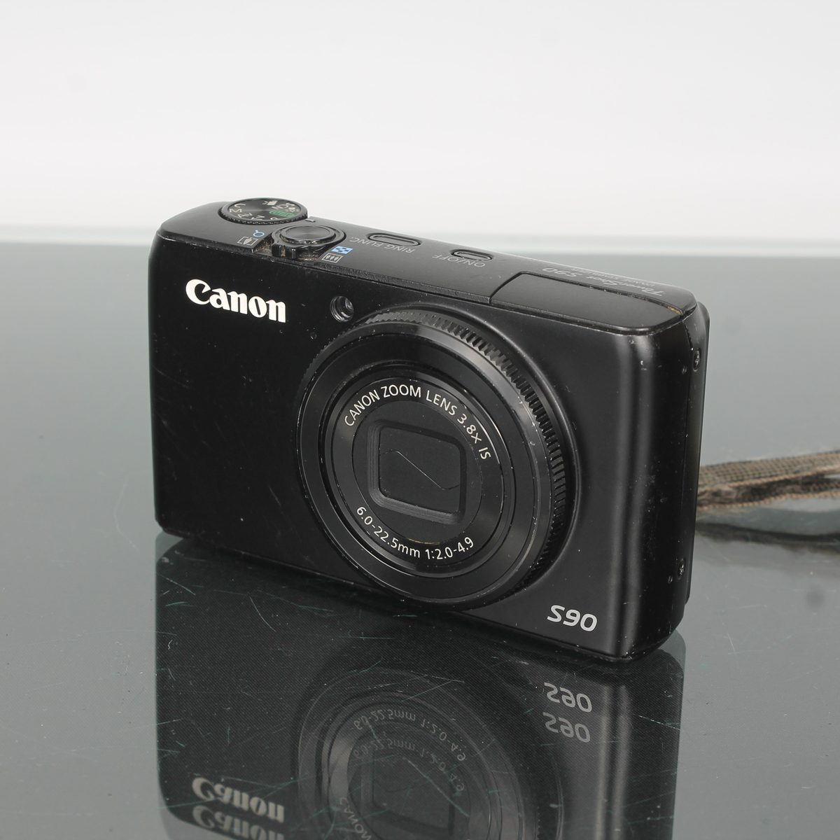 Canon PowerShot S90