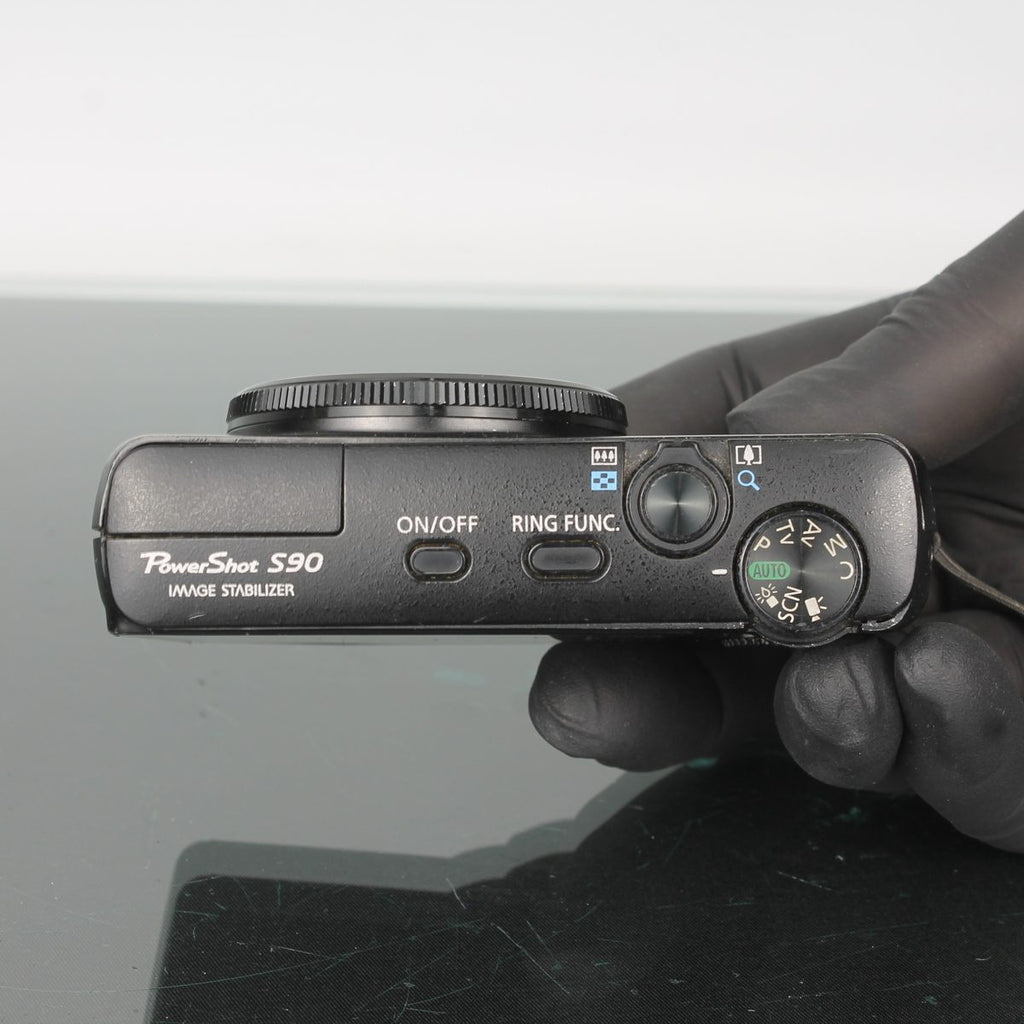 Canon PowerShot S90