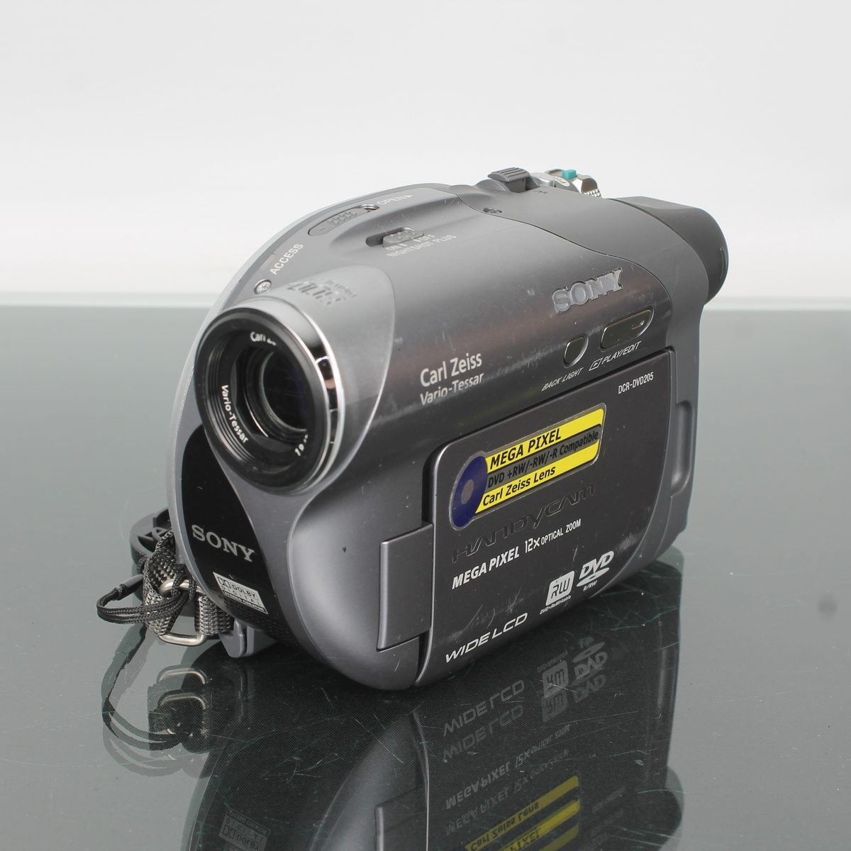 Sony Handycam DCR-DVD205