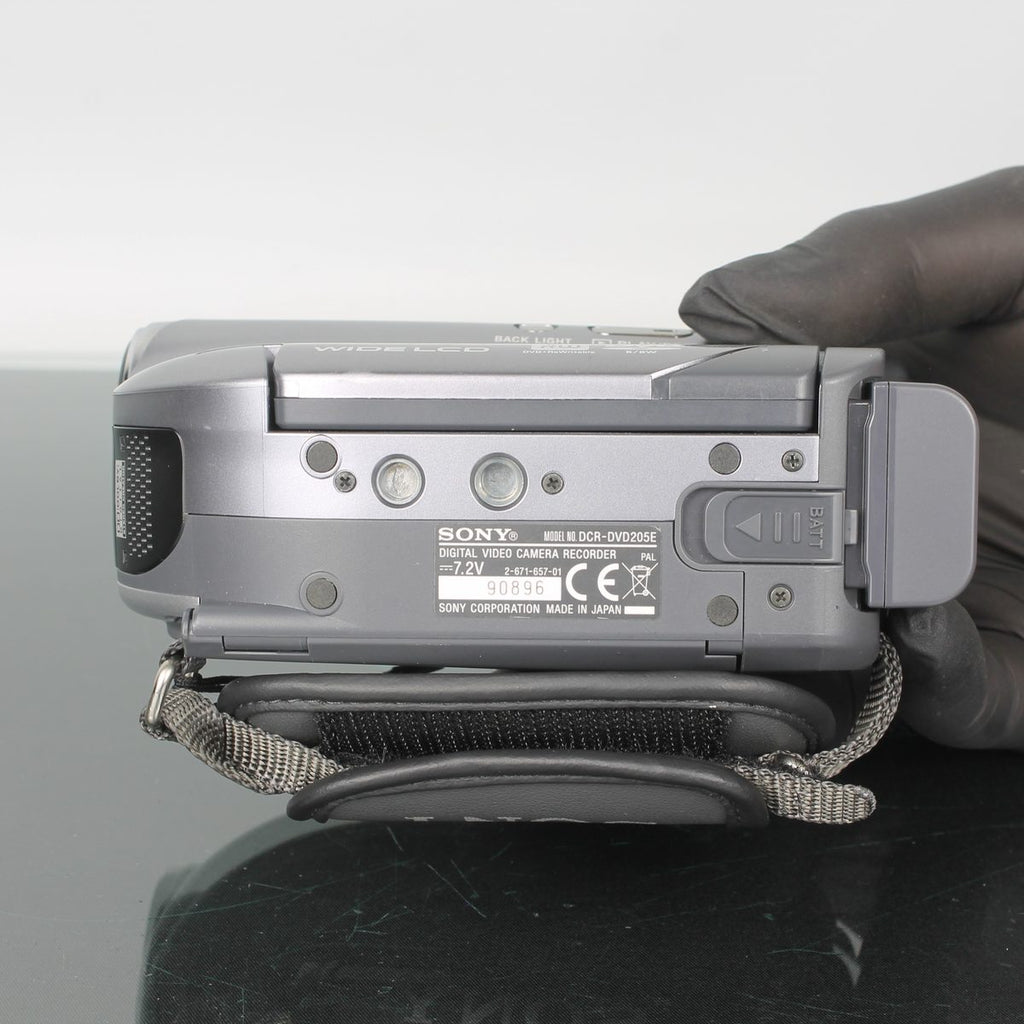 Sony Handycam DCR-DVD205