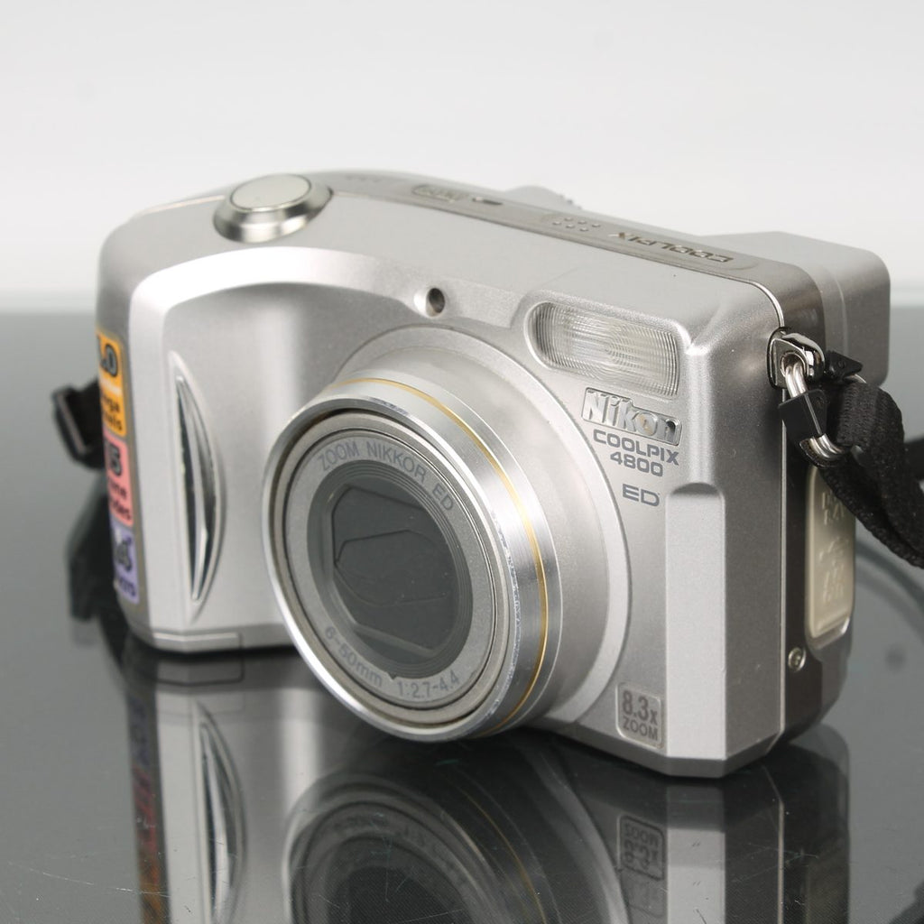 Nikon COOLPIX 4800 ED
