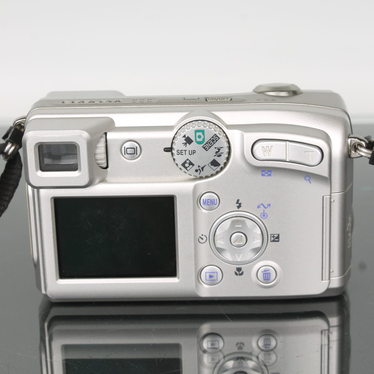 Nikon COOLPIX 4800 ED