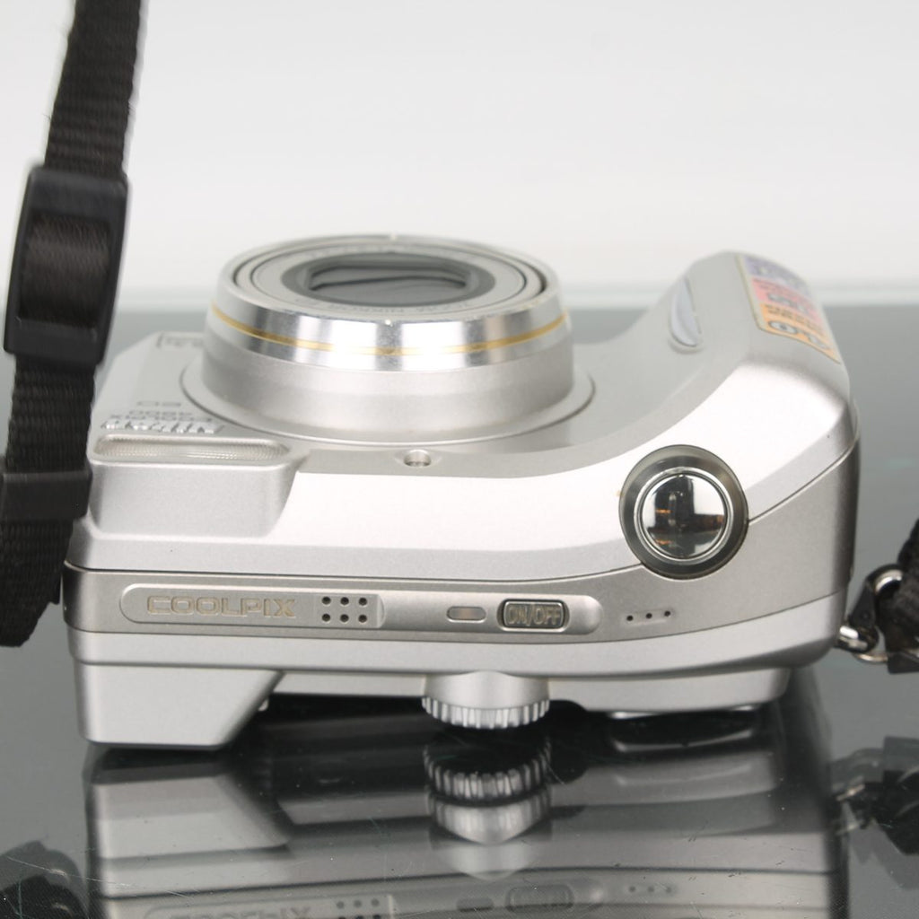 Nikon COOLPIX 4800 ED