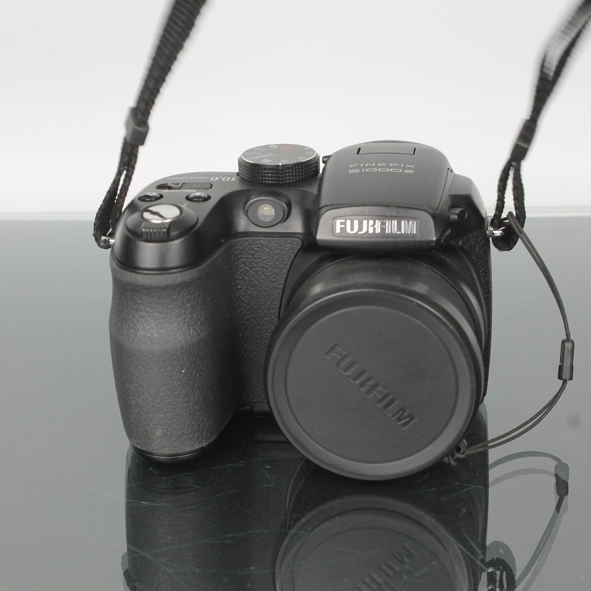 Fujifilm FinePix S1000