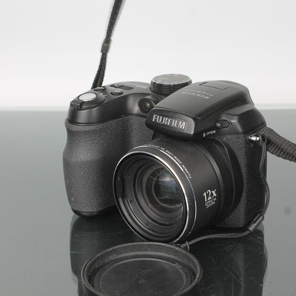 Fujifilm FinePix S1000