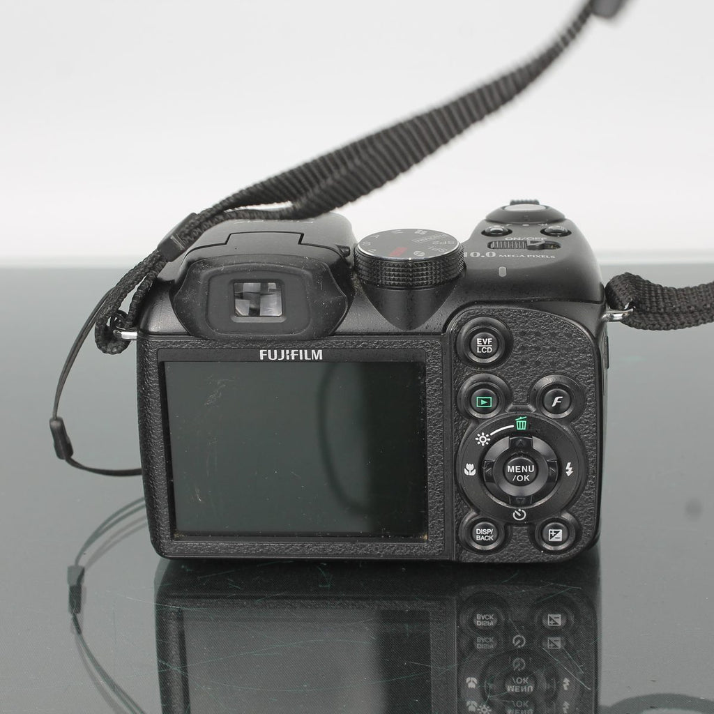 Fujifilm FinePix S1000
