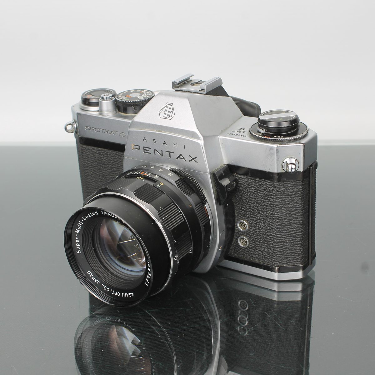 Asahi Pentax Spotmatic SP II + Takumar 1:1.8/55