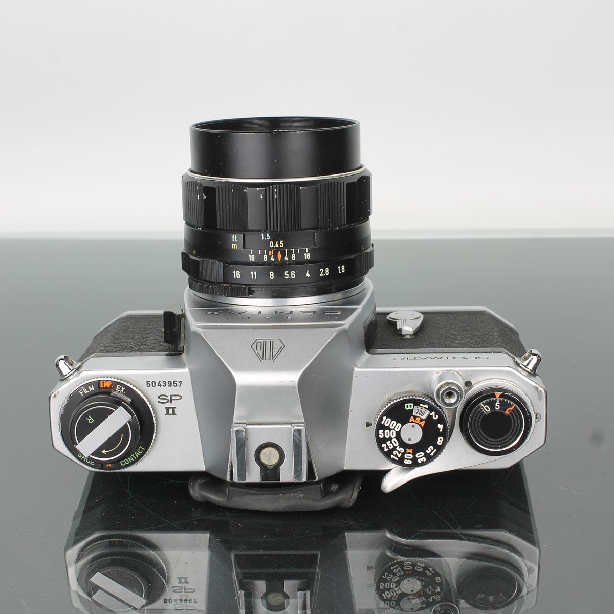 Asahi Pentax Spotmatic SP II with Takumar 55mm f/1.8 – Dutch|Thrift
