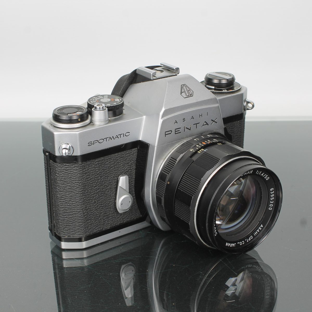 Asahi Pentax Spotmatic SP II 35mm Film Camera + Takumar 50mm f/1.4