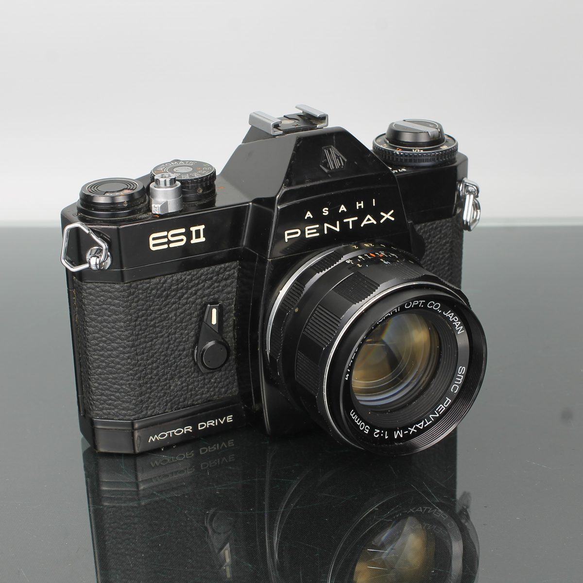 Asahi Pentax ESII 35mm SLR Camera with SMC 50mm f/2 Lens – Dutch
