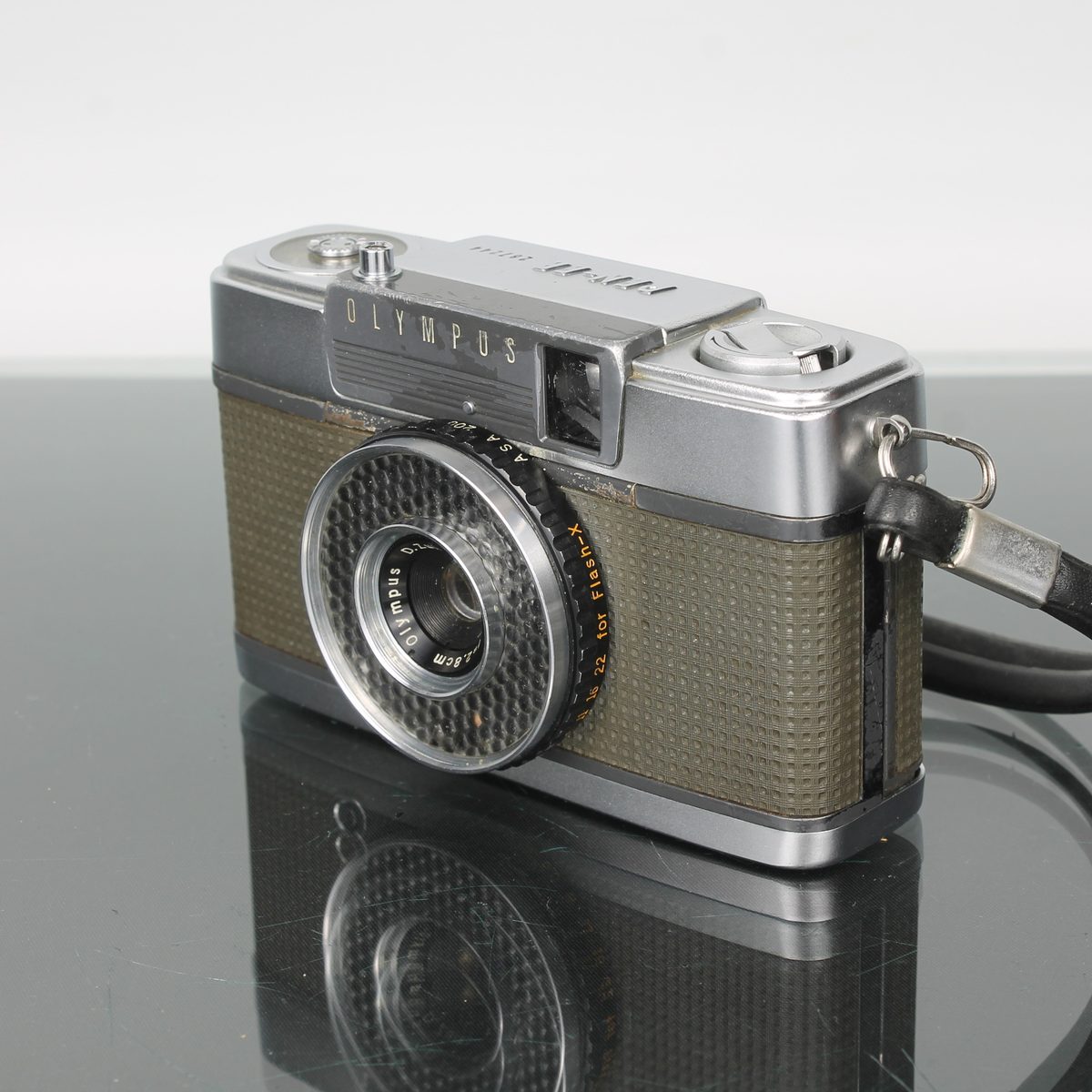 Olympus Pen-EE